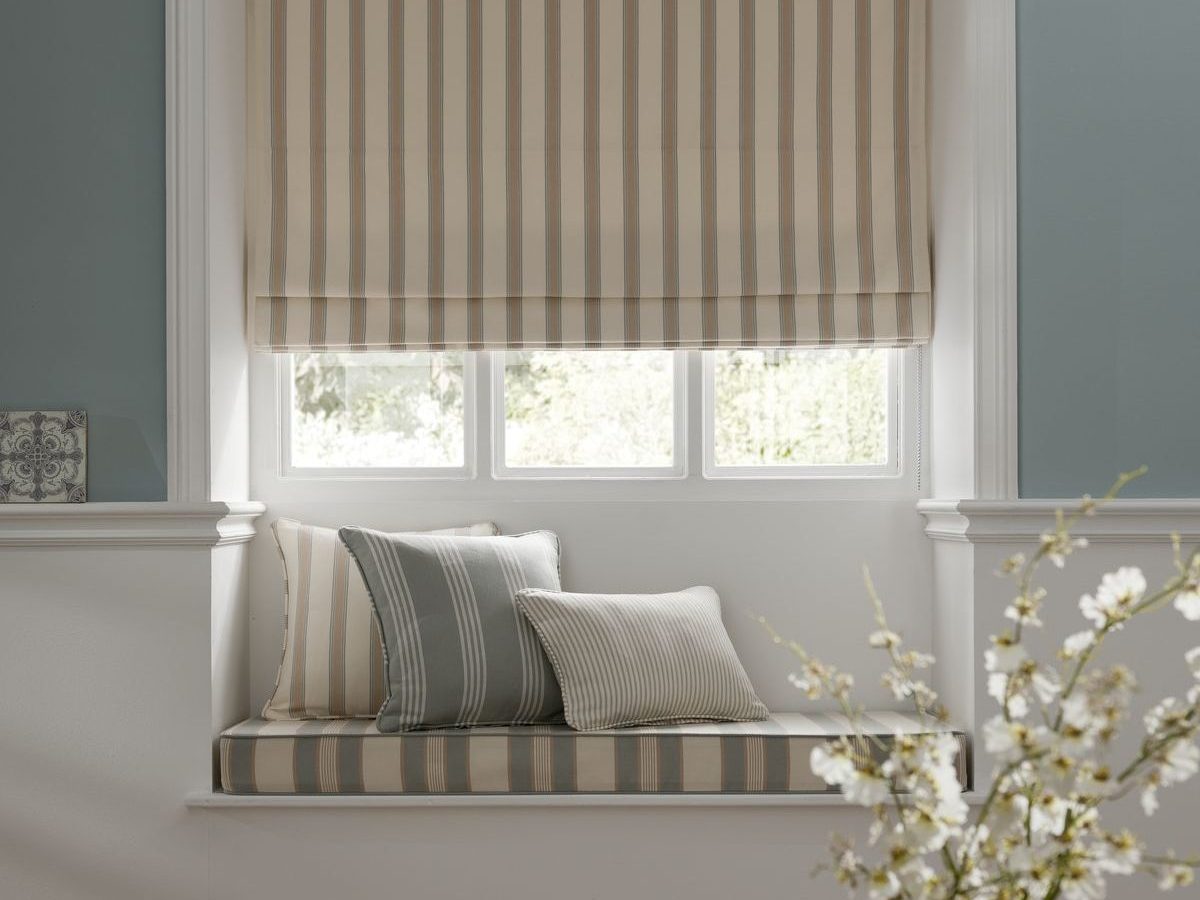 Wooden, Roller, dan Roman Blind: Mana yang Cocok Buat Rumah Kamu? 5 09cf32ef614b230d56a418918b175844 edited 1
