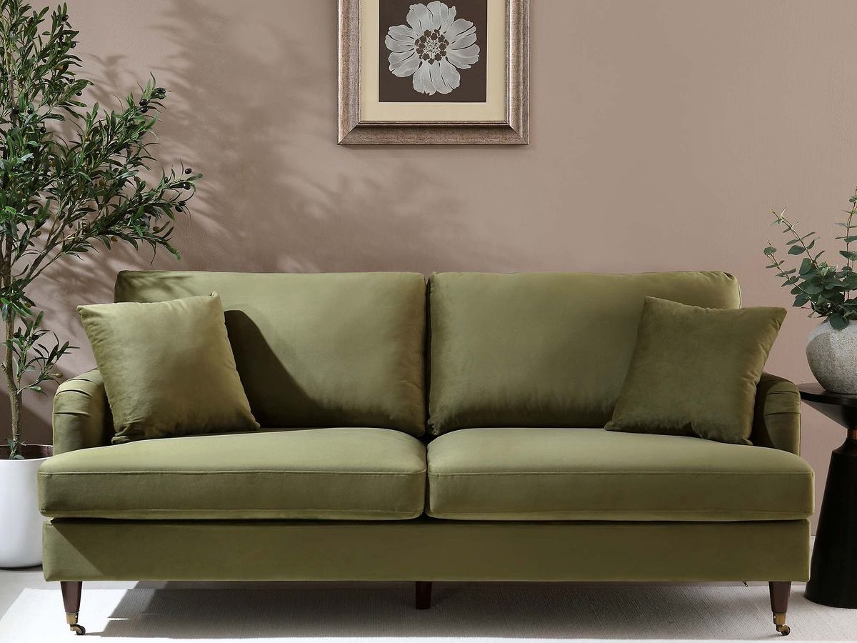 7 Jenis Bahan Kain Sofa Paling Populer: Nyaman, Awet & Stylish 5 6436d441877ad958c57d8c78803cf677 edited
