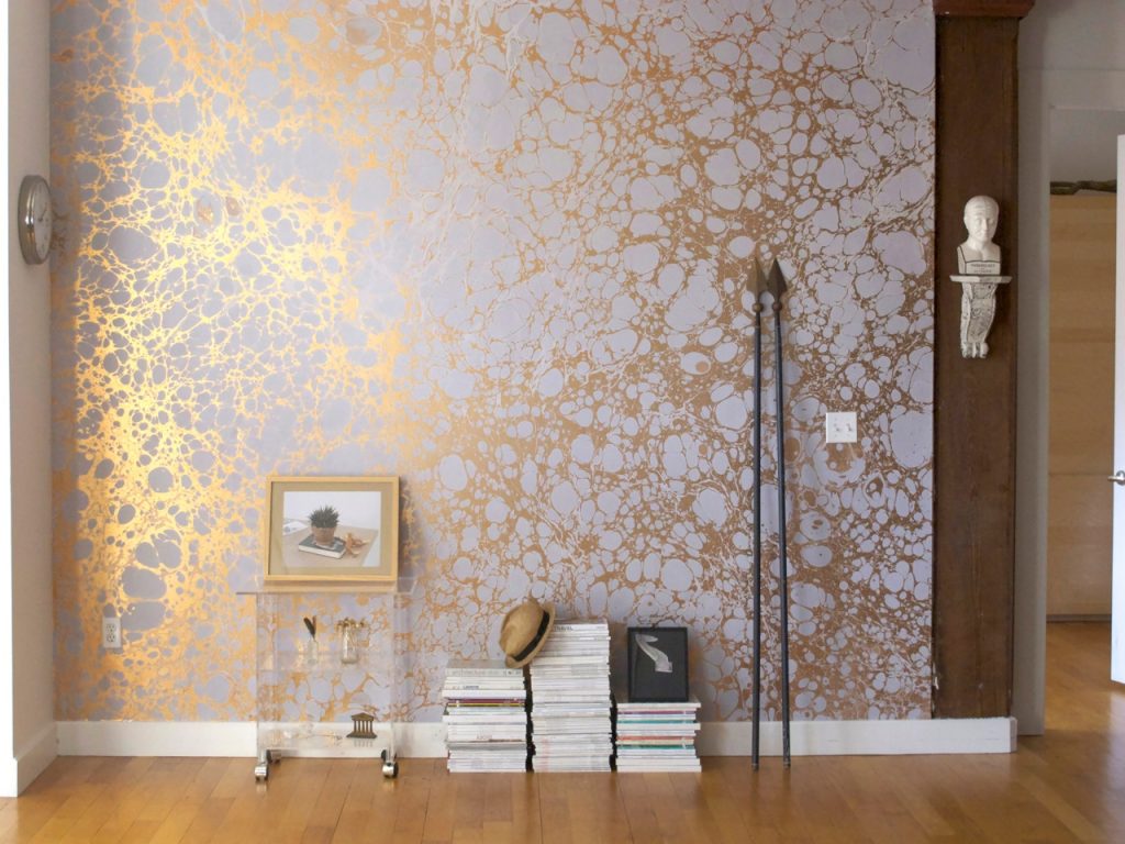 0508200008 05 Marble Effect on Foil Wallpaper
