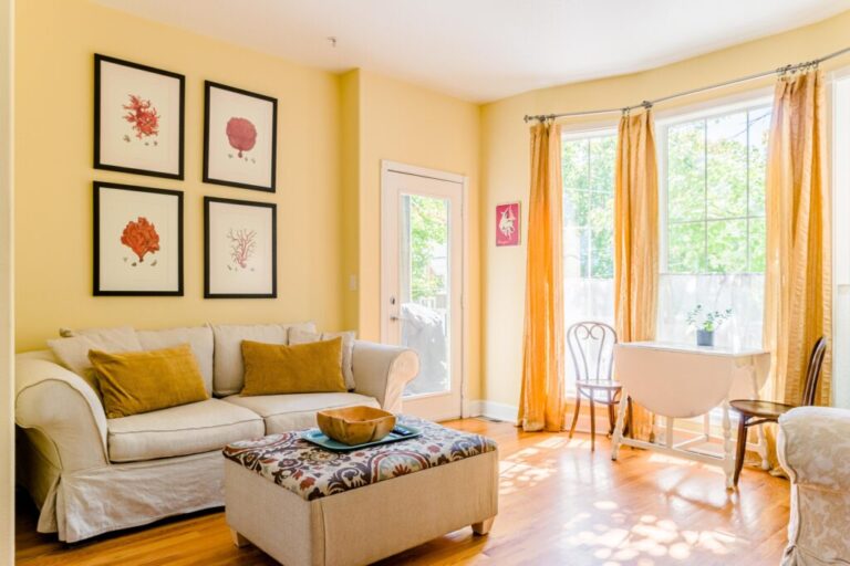 Seni Layering: Kunci Tersembunyi di Balik Interior Rumah Mewah 2 sdsd 768x512 1