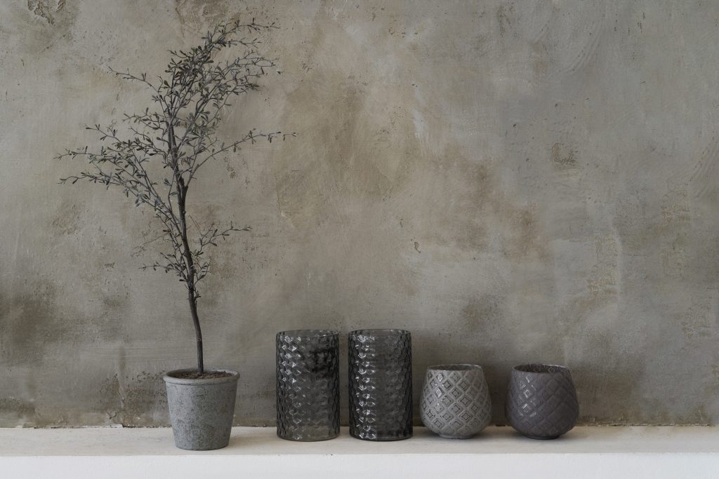plant vases background zoom calls