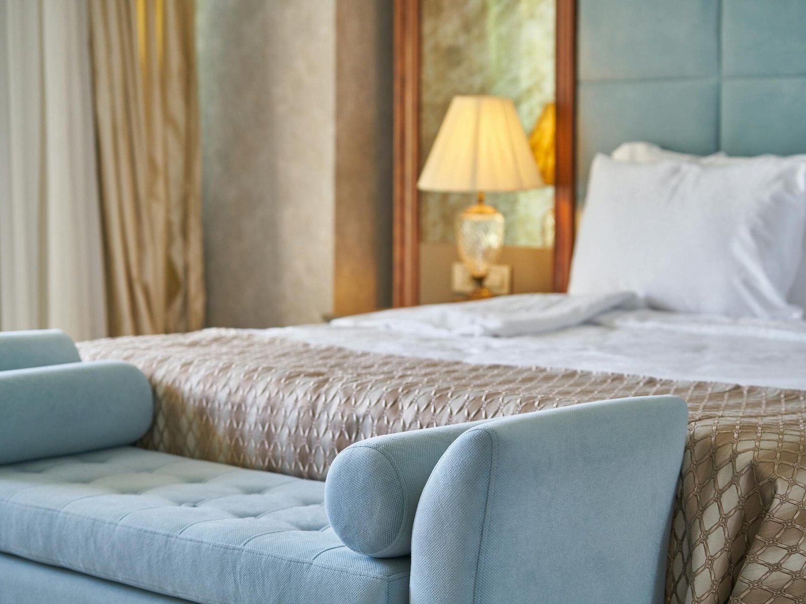 5 Furnitur Esensial untuk Rumah Baru 4 Tempat tidur jadi investasi jangka panjang bagi rumah baru